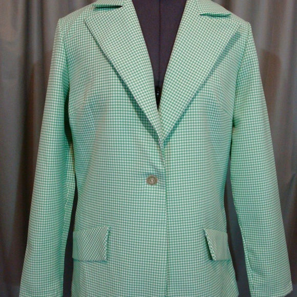 Meet your Posher, Kim - Picture 2 of 8